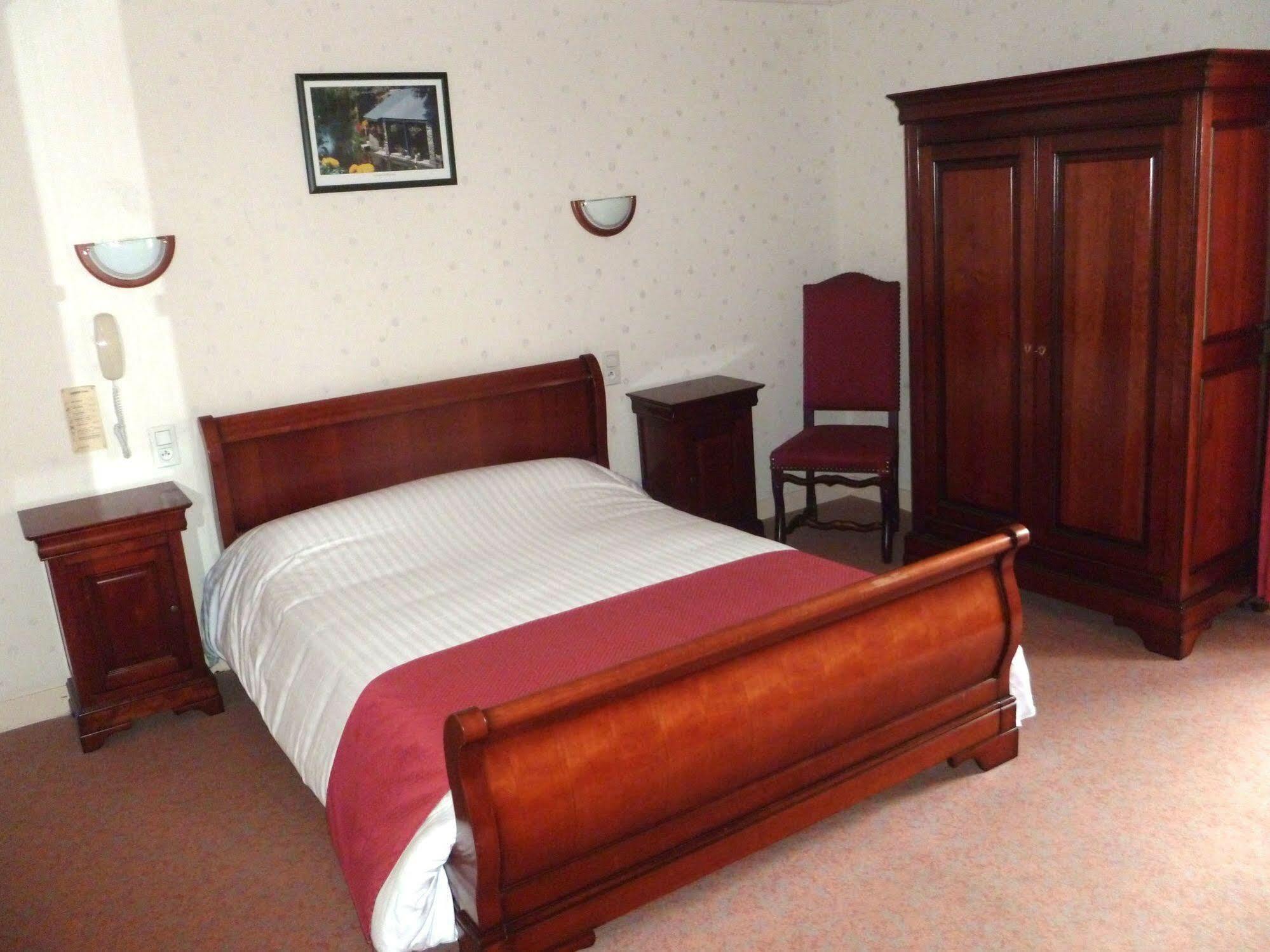 Le Relais De La Rance - Chambres D'Hotes Quédillac Buitenkant foto